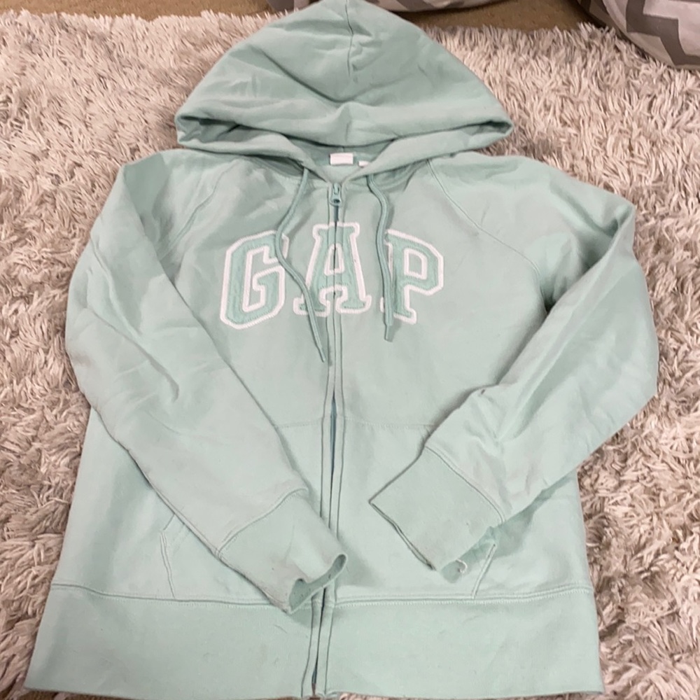 ✨2 for $20✨Gap hoodie
